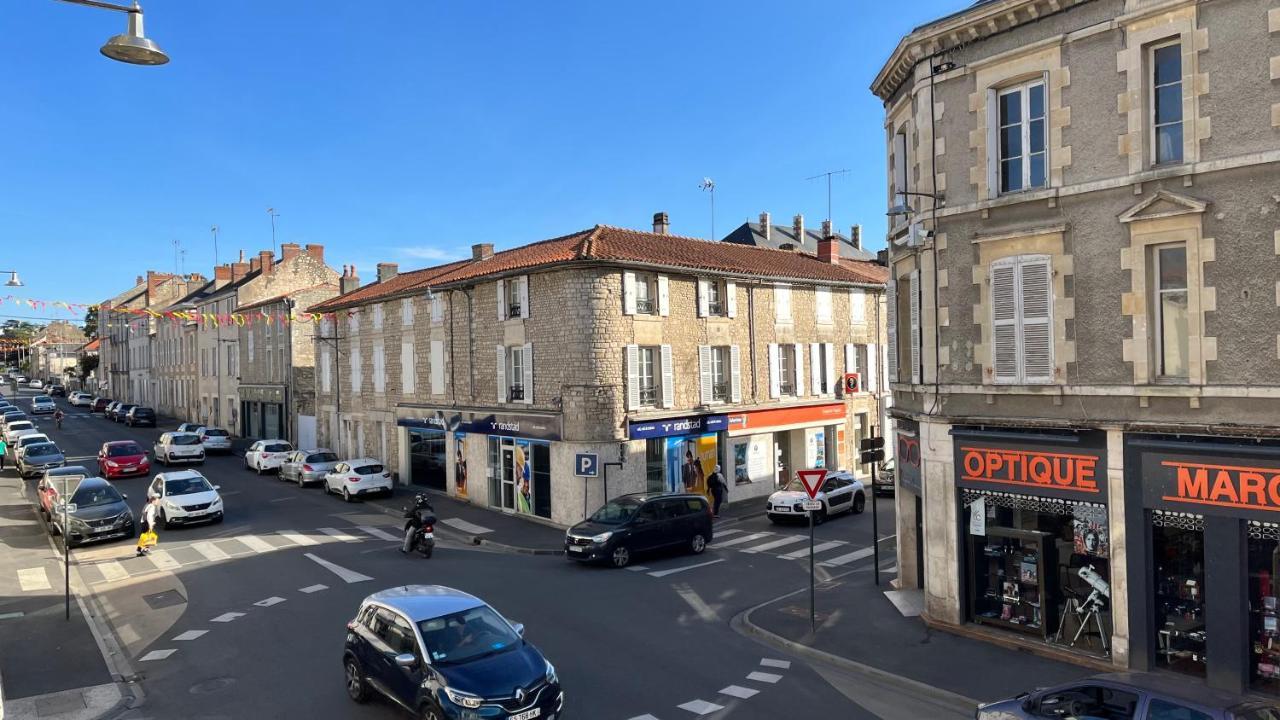 La Mimi, Grand T2 Hyper Centre Ville Fontenay-le-Comte Luaran gambar